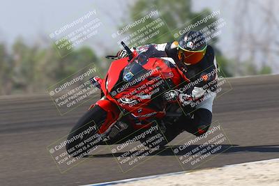 media/Sep-20-2025-TrackDaz (Sat) [[27f0cde673]]/B Group/1120am (Turn 2)/